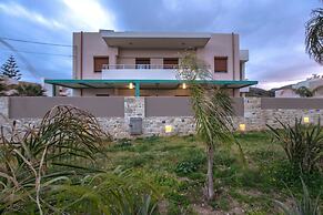 Arodamos Apartments & Studios