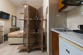 Arodamos Apartments & Studios