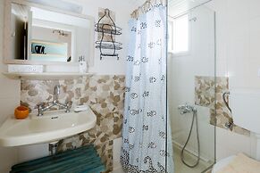 Arodamos Apartments & Studios