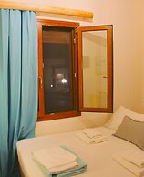 Arodamos Apartments & Studios