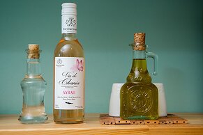 Arodamos Apartments & Studios