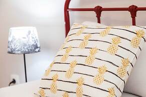 Modern New Apt next To Metaxourgeio