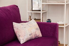 Modern New Apt next To Metaxourgeio