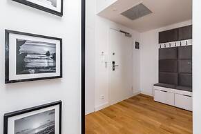 Marynarska Sarbinowo by Renters