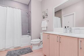 Luxury Living City Views DC