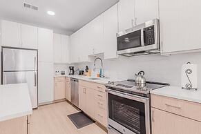 Luxury Living City Views DC