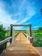 Stylish 1 BR Apartment w Movie Theater