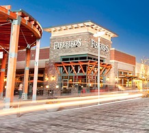 Stylish 1 BR Apartment w Movie Theater