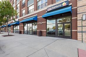 Stylish 1 BR Apartment w Movie Theater