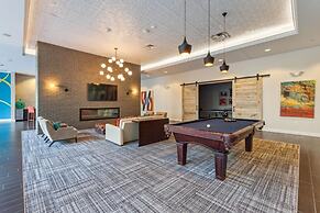 Stylish 1 BR Apartment w Movie Theater