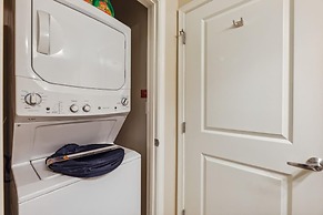 Stylish 1 BR Apartment w Movie Theater