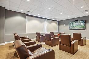 Stylish 1 BR Apartment w Movie Theater
