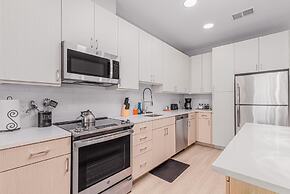 Lavish Retreat City Views DC