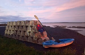 Lucky Bay Hideaway - Seaview Sauna & Cedar hot tub