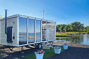 2-bed, Sleeps 4, Sea View & Sauna