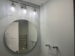 Lucky Bay Hideaway - Seaview Sauna & Cedar hot tub