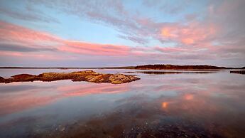 Lucky Bay Hideaway - Seaview Sauna & Cedar hot tub