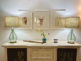 Lucky Bay Hideaway - Seaview Sauna & Cedar hot tub