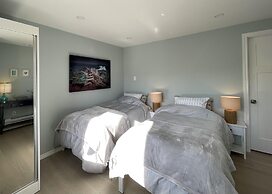 Lucky Bay Hideaway - Seaview Sauna & Cedar hot tub