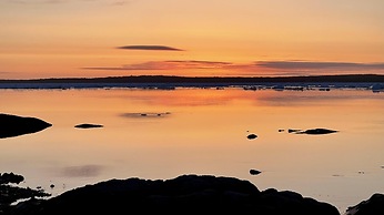 Lucky Bay Hideaway - Seaview Sauna & Cedar hot tub