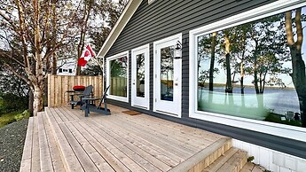 Lucky Bay Hideaway - Seaview Sauna & Cedar hot tub
