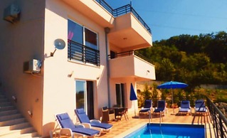 Superb Breathtaking Views 3bedroom All Day Sun