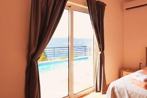 Superb Breathtaking Views 3bedroom All Day Sun