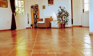 Superb Breathtaking Views 3bedroom All Day Sun