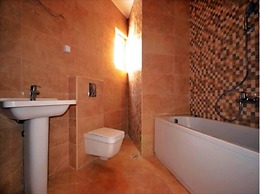 Superb Breathtaking Views 3bedroom All Day Sun