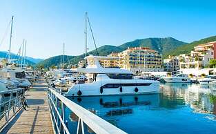 Superb Breathtaking Views 3bedroom All Day Sun