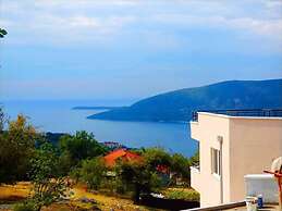 Superb Breathtaking Views 3bedroom All Day Sun