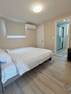 Myriad Fins Cottage and Marina