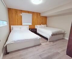 Myriad Fins Cottage and Marina