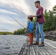 Myriad Fins Cottage and Marina