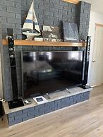 Myriad Fins Cottage and Marina