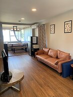 Myriad Fins Cottage and Marina