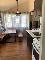 Myriad Fins Cottage and Marina