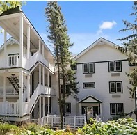 Victorian Inn Elkhart Lake Wisconsin