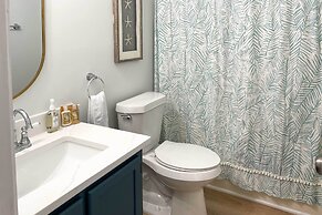 3 Community Pools: Golf Course Condo in Longs