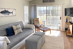 3 Community Pools: Golf Course Condo in Longs