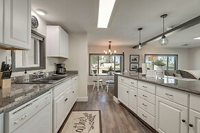 Golf Course Views: Resort Retreat in Sun Lakes