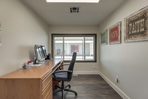 Golf Course Views: Resort Retreat in Sun Lakes