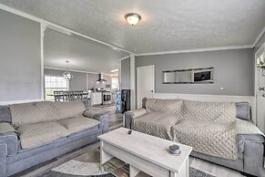 Chic Seneca Falls Home on Cayuga Wine Trail!