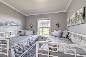 Chic Seneca Falls Home on Cayuga Wine Trail!