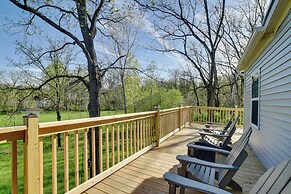 Chic Seneca Falls Home on Cayuga Wine Trail!