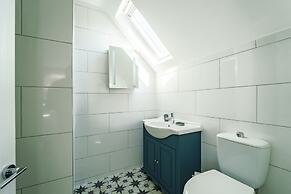 Emerald Stays UK at The Adelphi