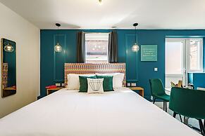 Emerald Stays UK at The Adelphi