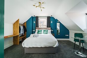 Emerald Stays UK at The Adelphi