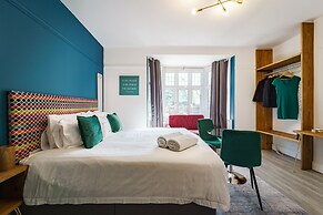 Emerald Stays UK at The Adelphi