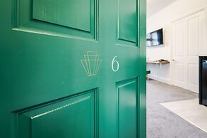 Emerald Stays UK at The Adelphi